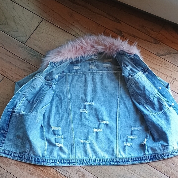 Distressed Jean Jacket Detachable Pink Fur Collar 100% Cotton Women's Size M - Picture 4 of 7